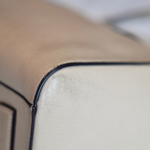 Givenchy Antigona Medium Cream - Picture 10 of 16